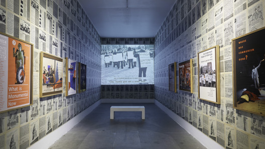 SantiagoRobles, Texto, RevistaCodigo, Codigo, MUAC, ContemporaryArt, ArteContemporaneo, ChtoDelat, Arte, Text