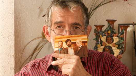 SantiagoRobles, RafaelLopezCastro, MarinaGarone, HistoriasSonoras, Mexico, Diseño, Cartel, Visual, Editorial, Podcast